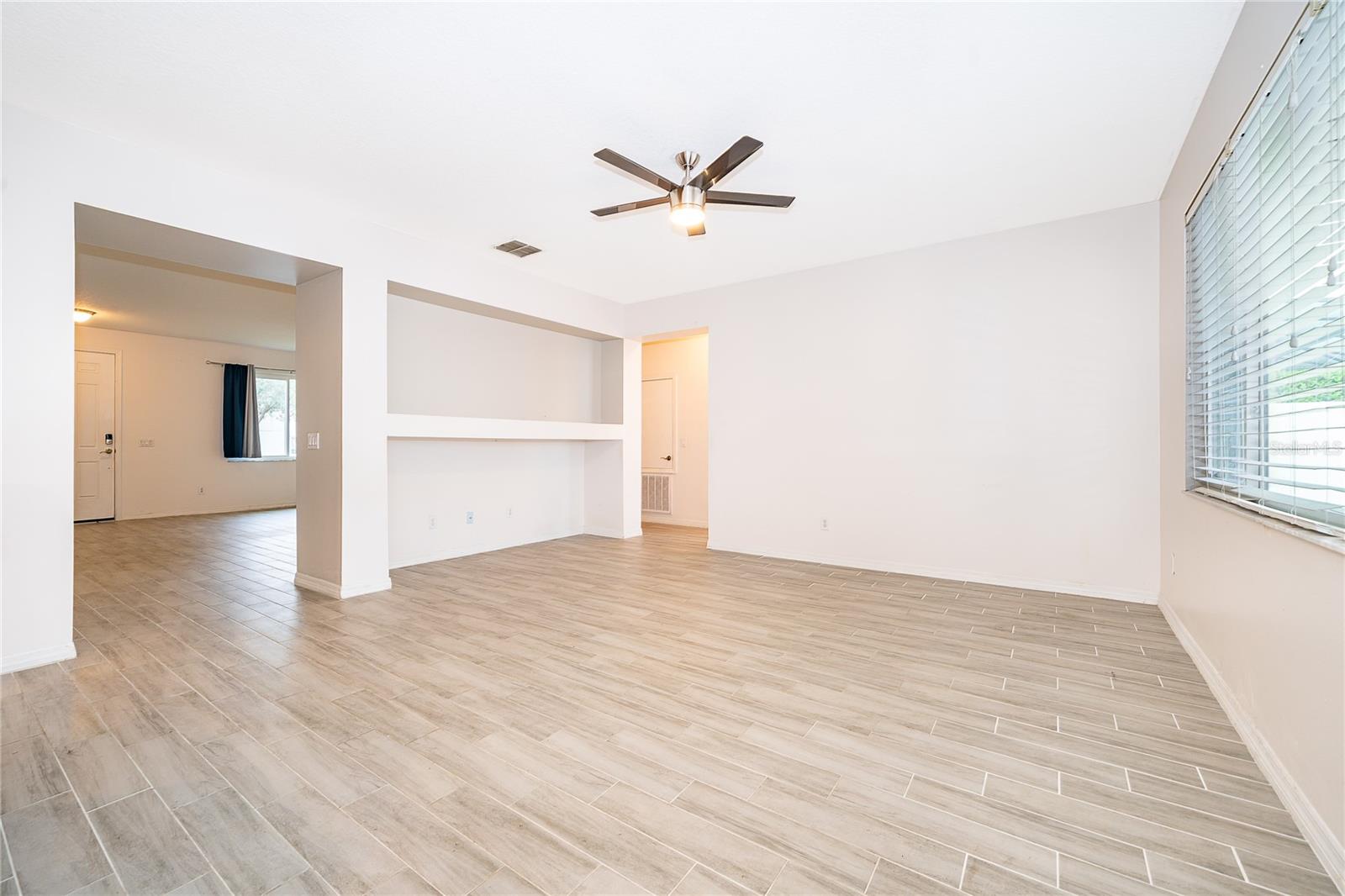 Image 8 of 31 For 14467 Golden Rain Tree Boulevard