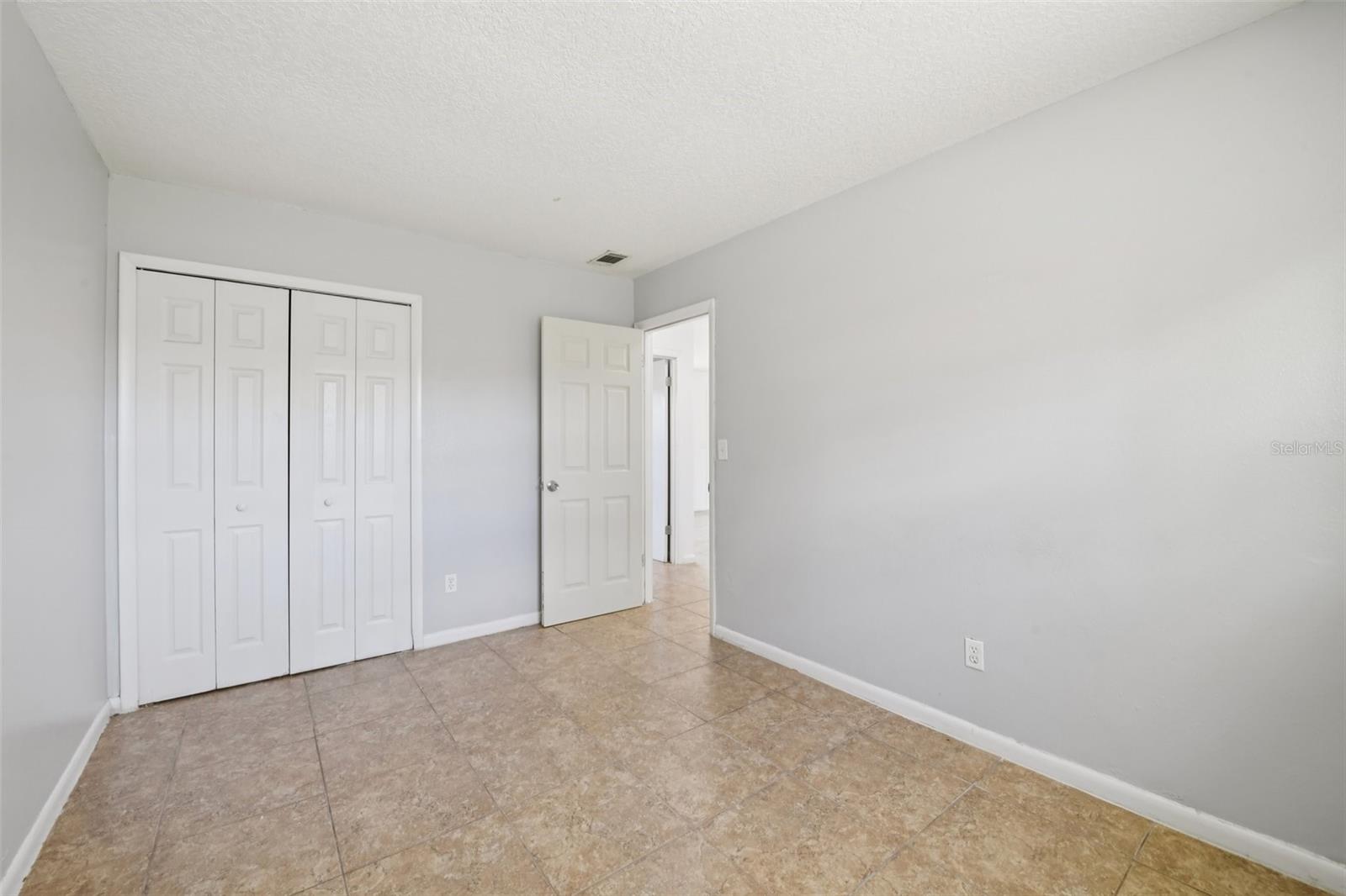 Image 19 of 26 For 2313 Fleet Circle