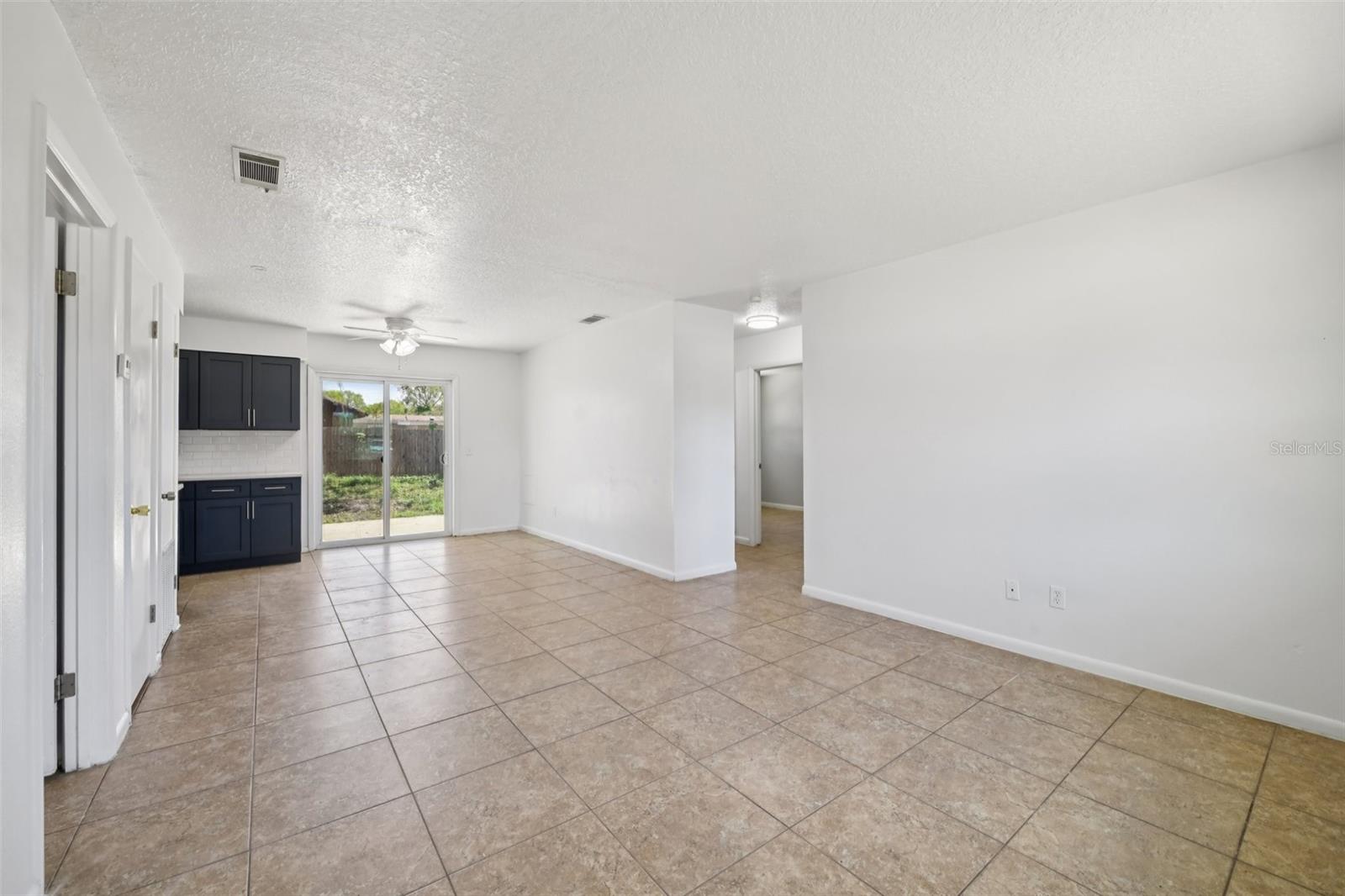 Image 4 of 26 For 2313 Fleet Circle