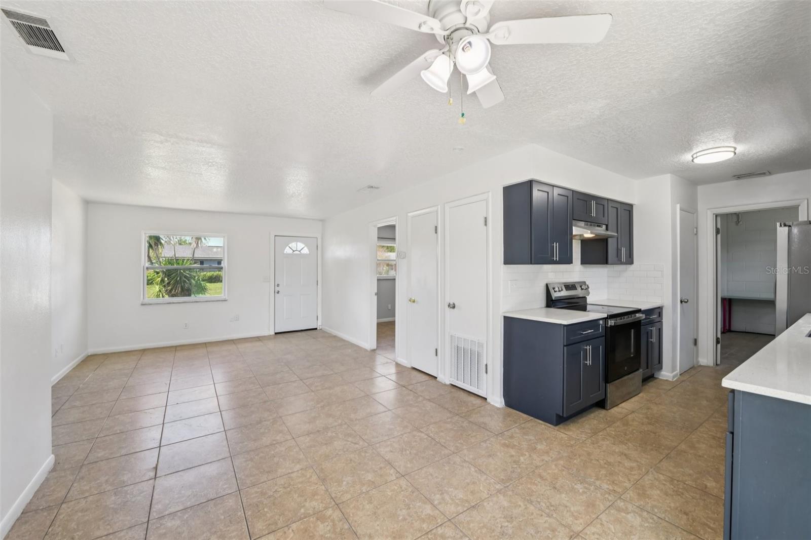 Image 7 of 26 For 2313 Fleet Circle