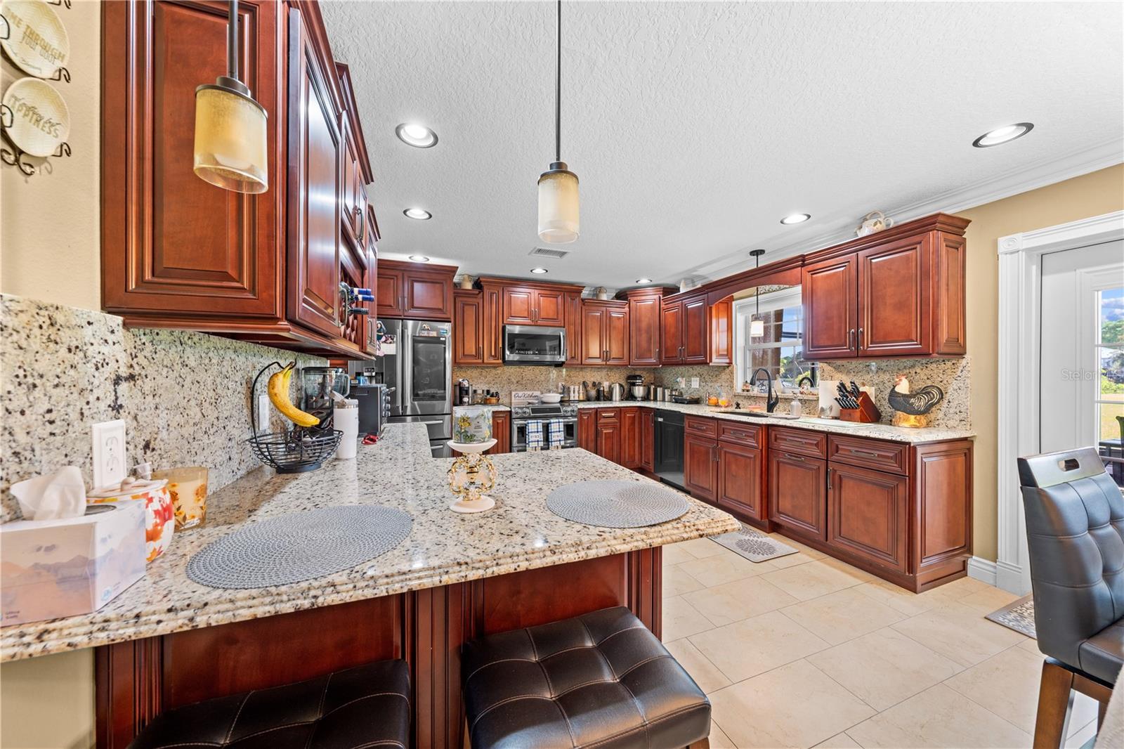 Image 18 of 75 For 6107 Waterfield Way