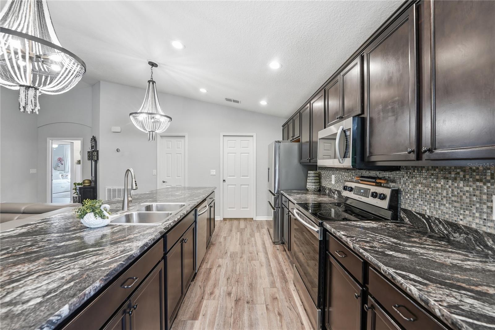 Image 14 of 38 For 3468 Barina Street