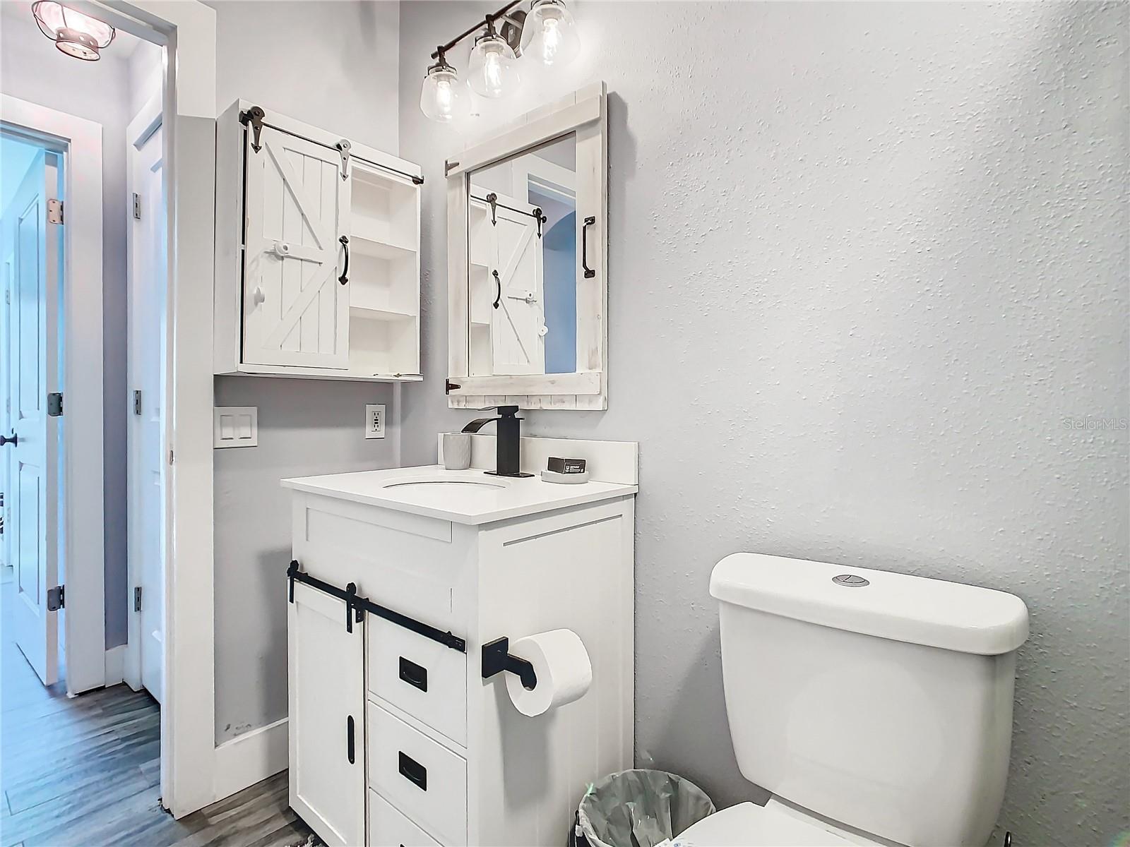 Image 28 of 67 For 8050 King Palm Circle