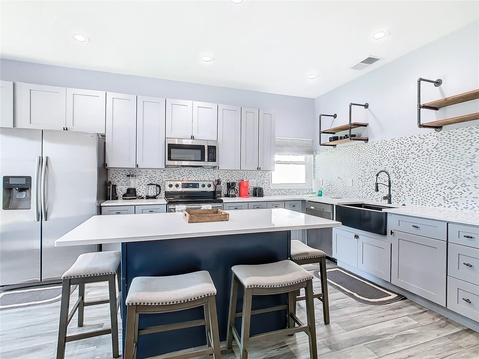 Image 6 of 67 For 8050 King Palm Circle