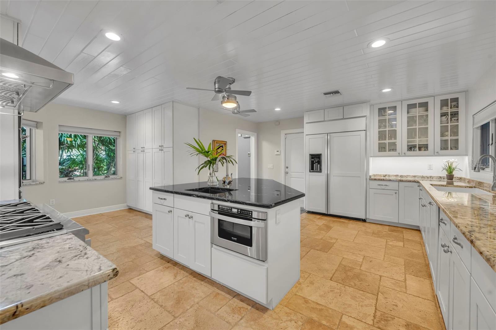 Image 19 of 59 For 1416 Lake Shore Drive