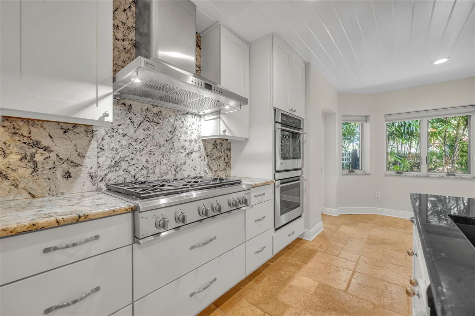 Image 20 of 59 For 1416 Lake Shore Drive