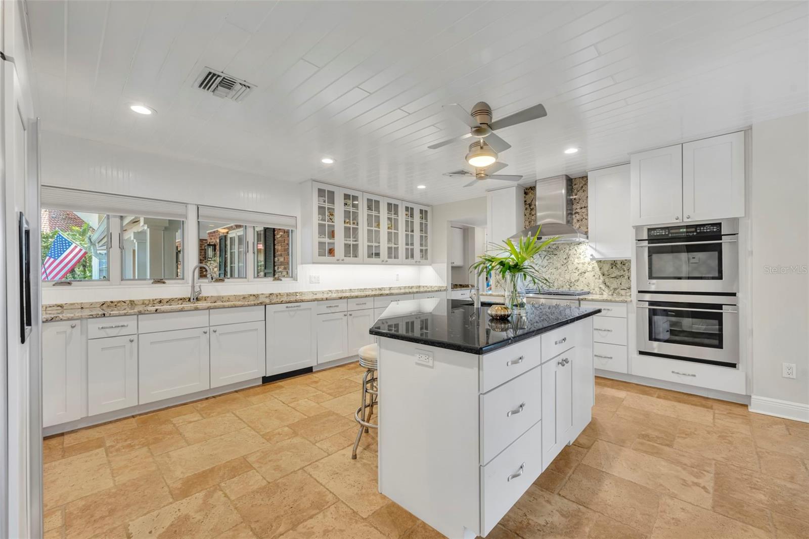 Image 22 of 59 For 1416 Lake Shore Drive