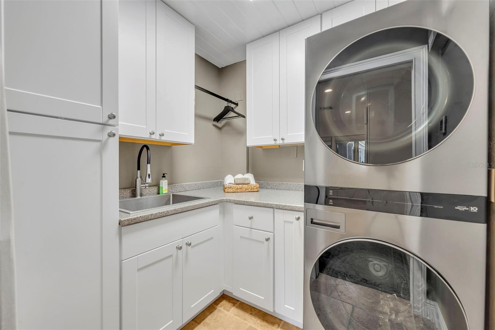 Image 41 of 59 For 1416 Lake Shore Drive