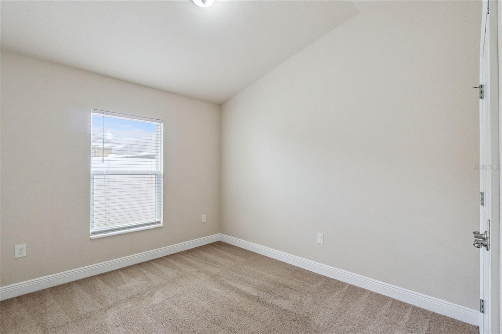 Image 14 of 28 For 452 Buchannan Drive