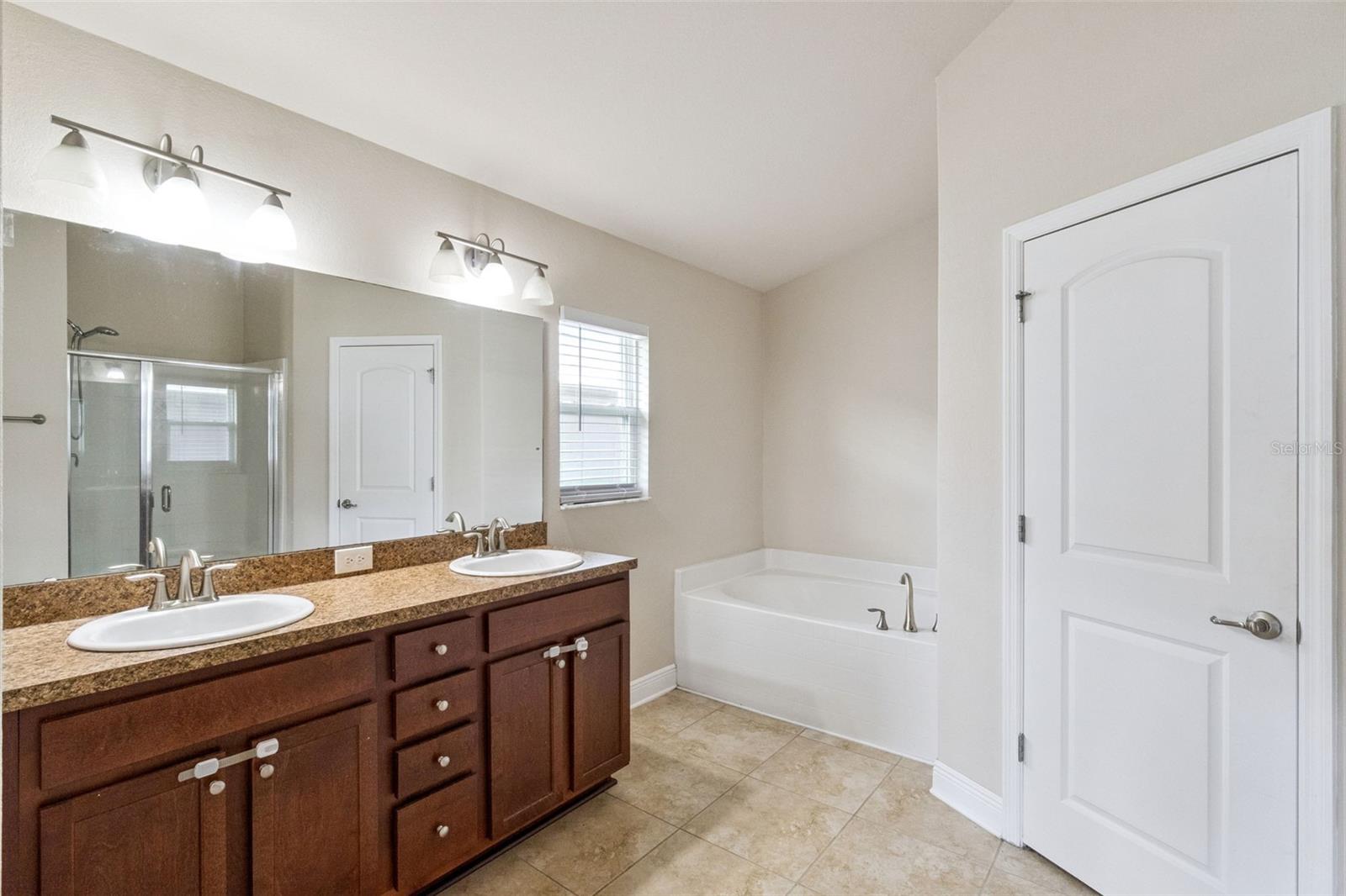 Image 18 of 28 For 452 Buchannan Drive