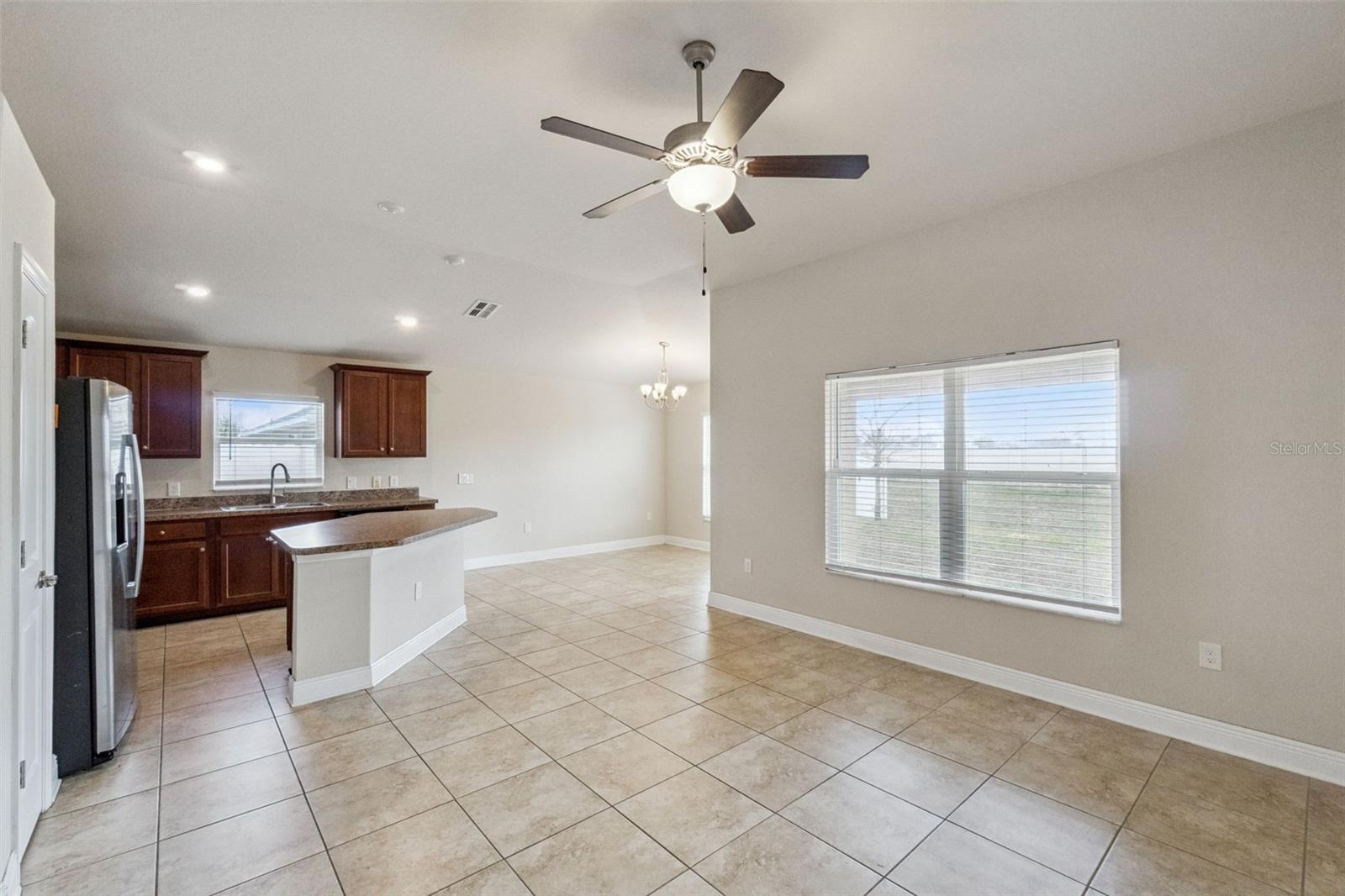 Image 4 of 28 For 452 Buchannan Drive