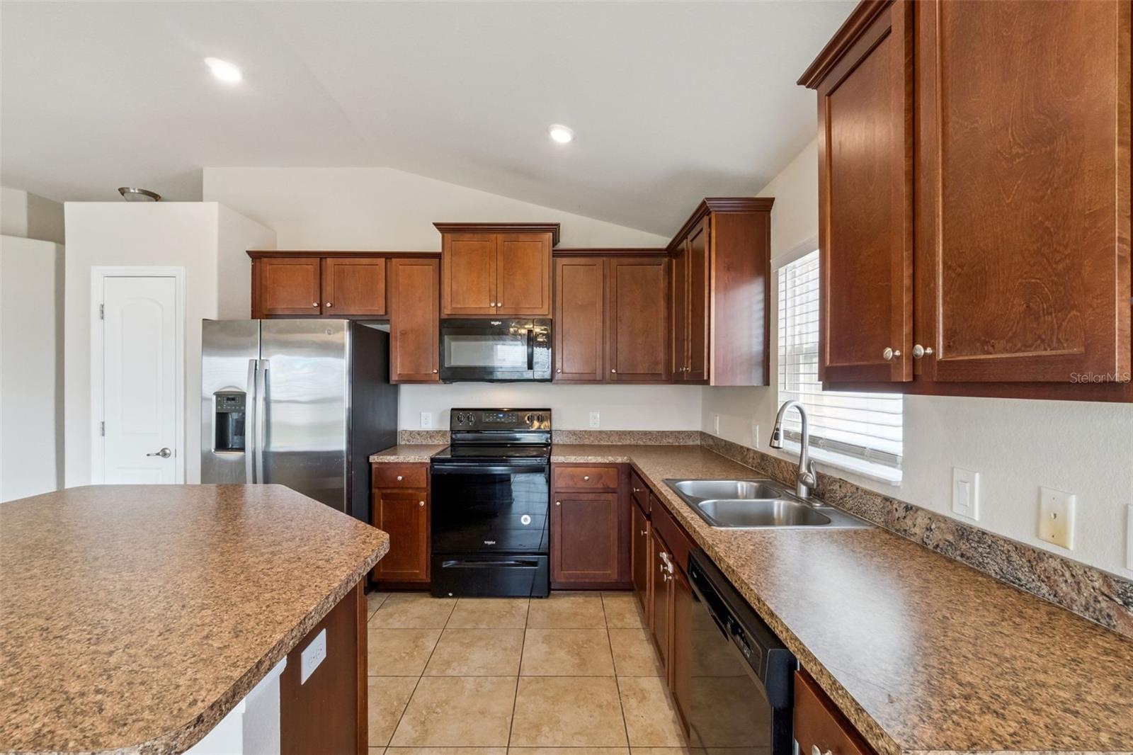 Image 6 of 28 For 452 Buchannan Drive