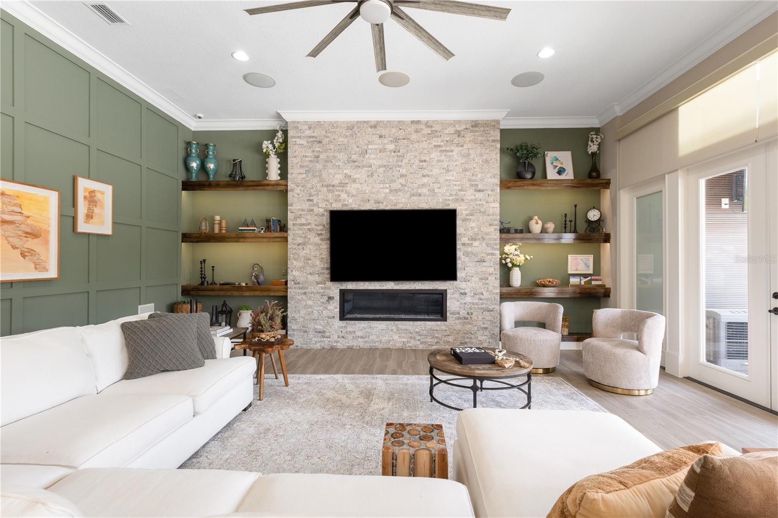 Image 17 of 69 For 13304 Bellaria Circle