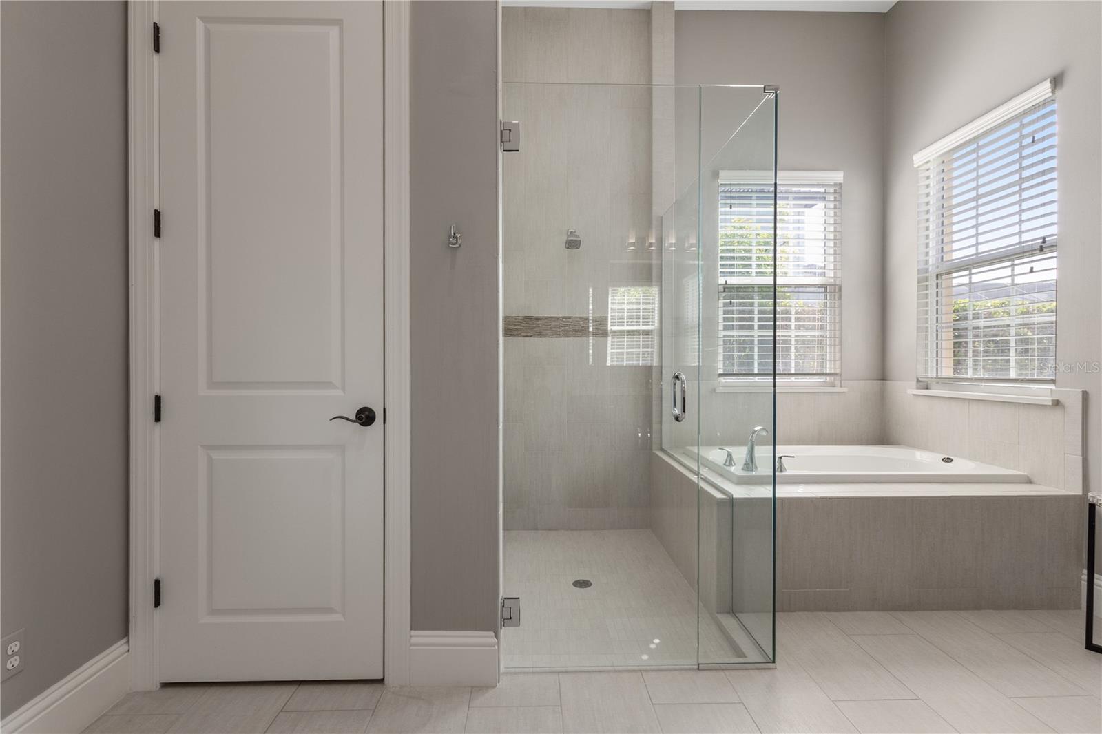 Image 40 of 69 For 13304 Bellaria Circle