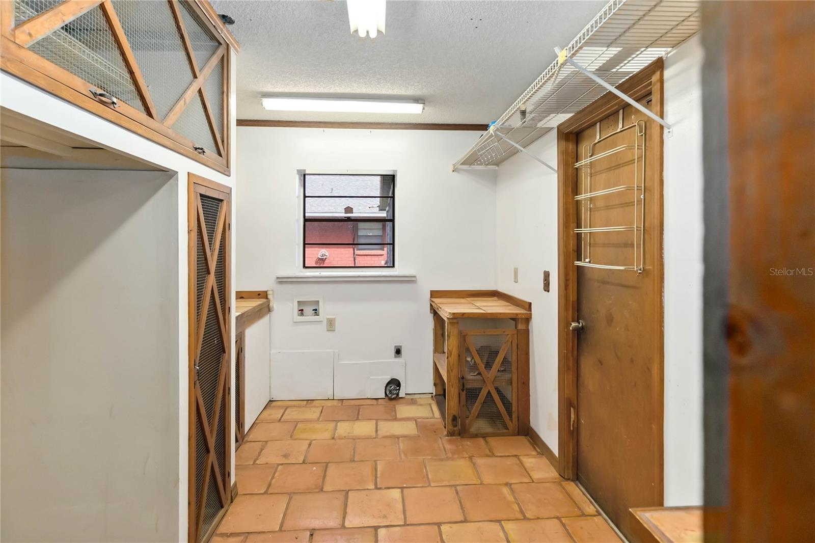 Listing photo id 20 for 9410 7th Avenue