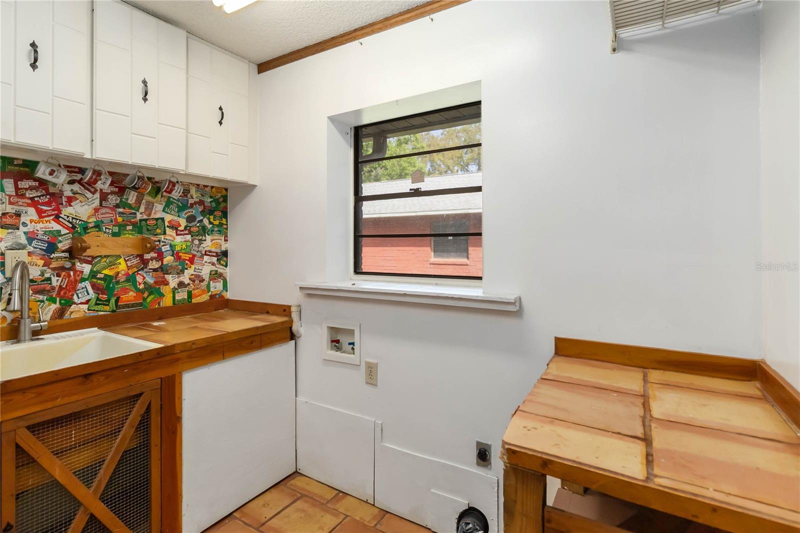 Listing photo id 25 for 9410 7th Avenue