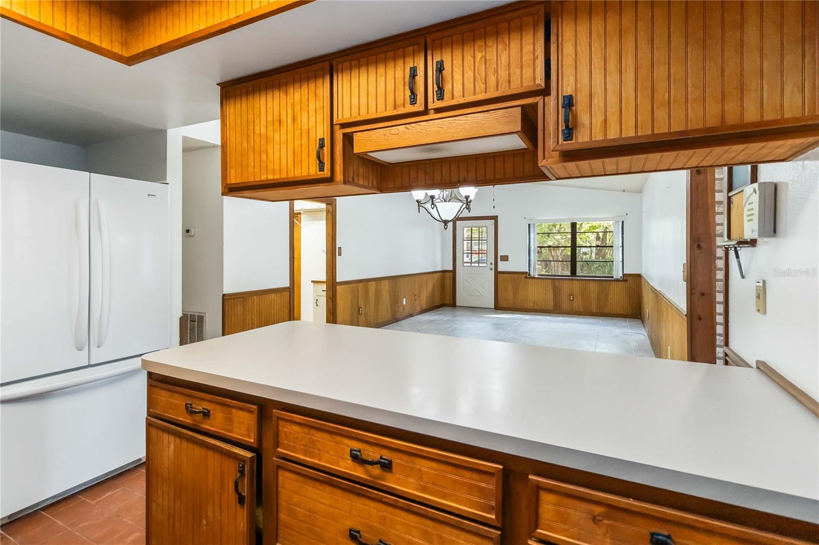 Listing photo id 29 for 9410 7th Avenue