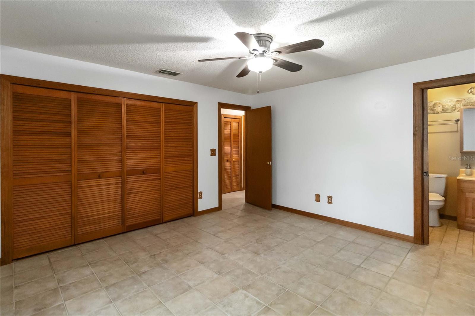 Listing photo id 30 for 9410 7th Avenue