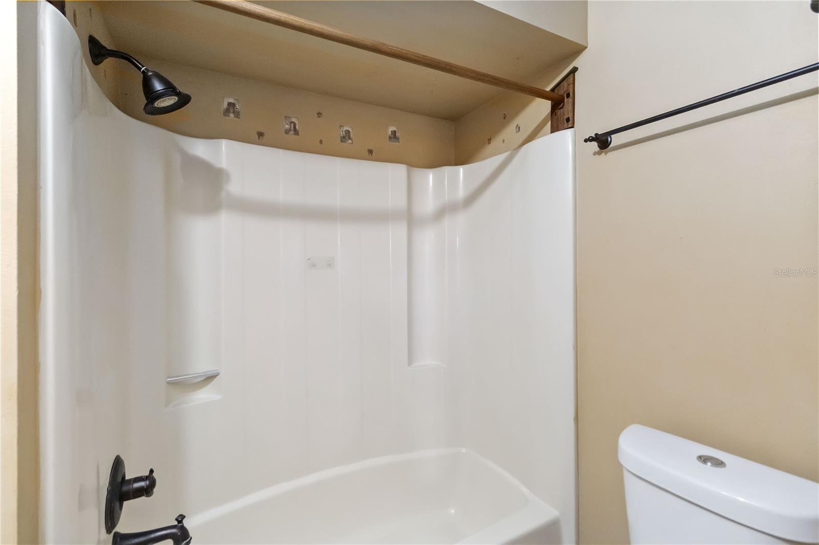 Listing photo id 33 for 9410 7th Avenue