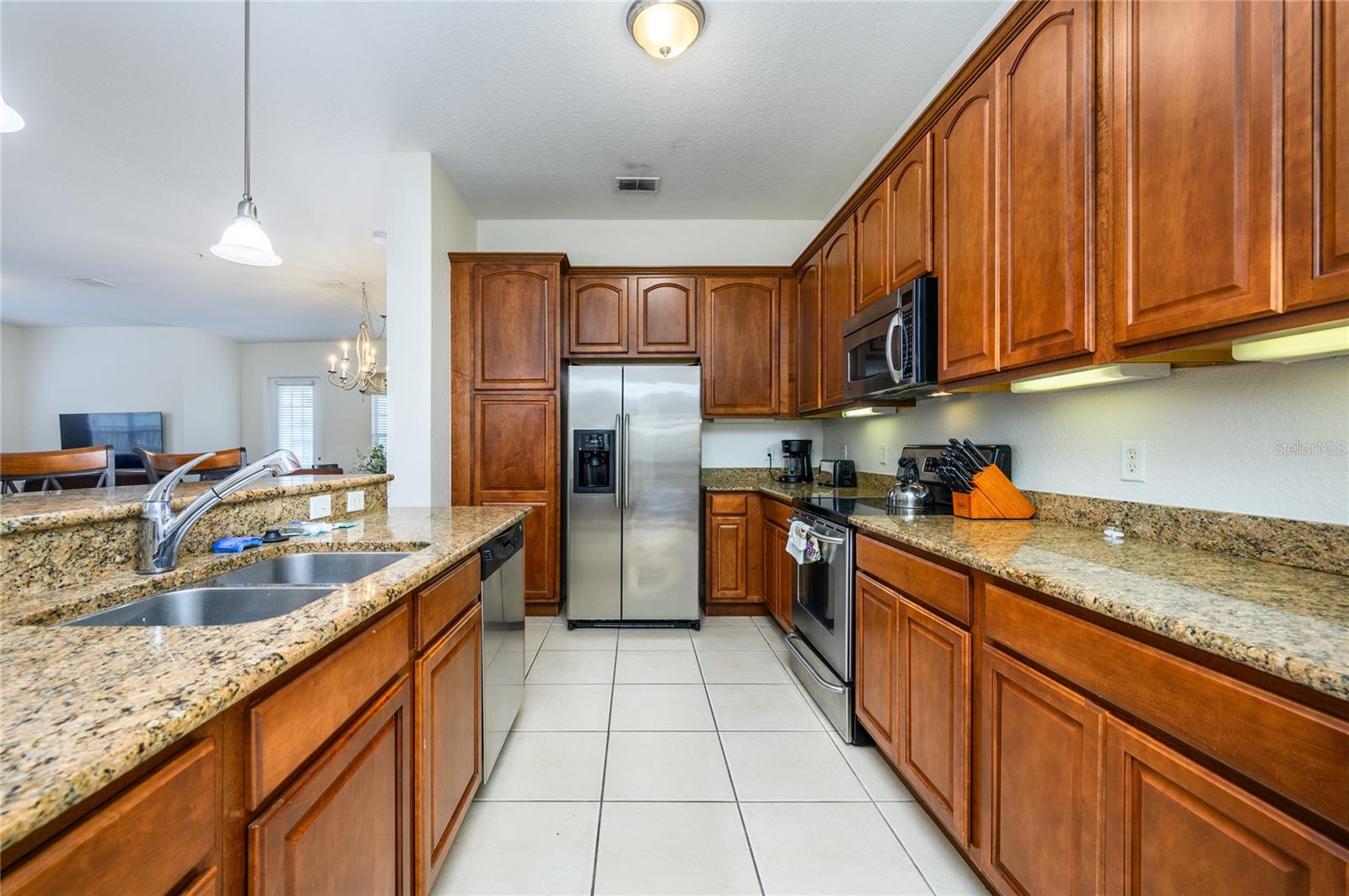 Image 14 of 53 For 4804 Cayview Avenue 407