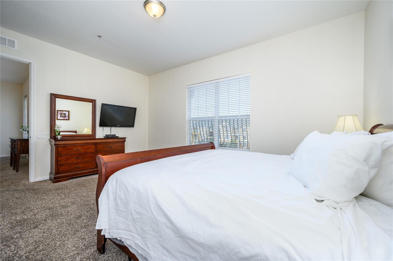 Image 31 of 53 For 4804 Cayview Avenue 407