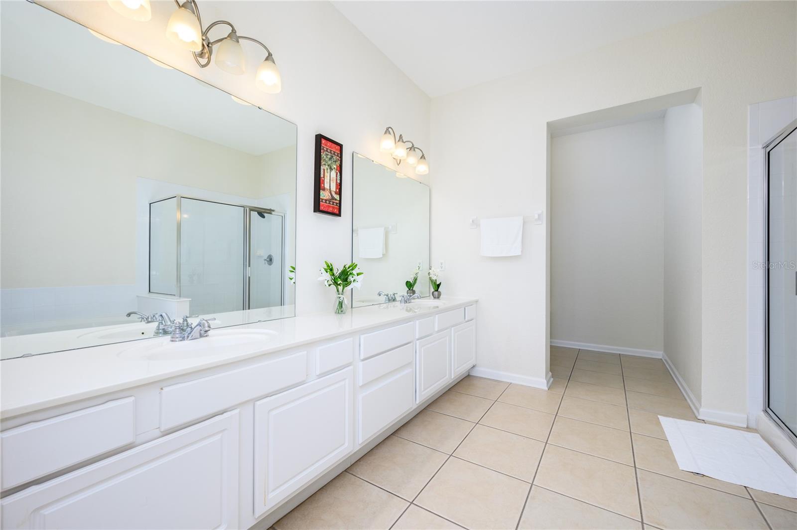 Image 34 of 53 For 4804 Cayview Avenue 407