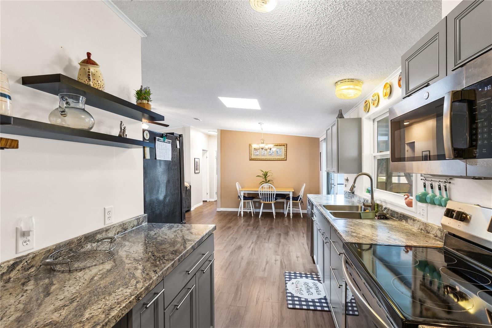 Image 11 of 41 For 516 Ranger Park Court