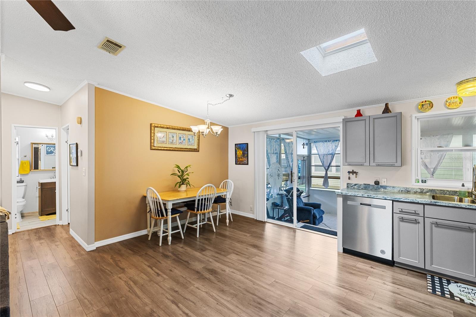 Image 12 of 41 For 516 Ranger Park Court