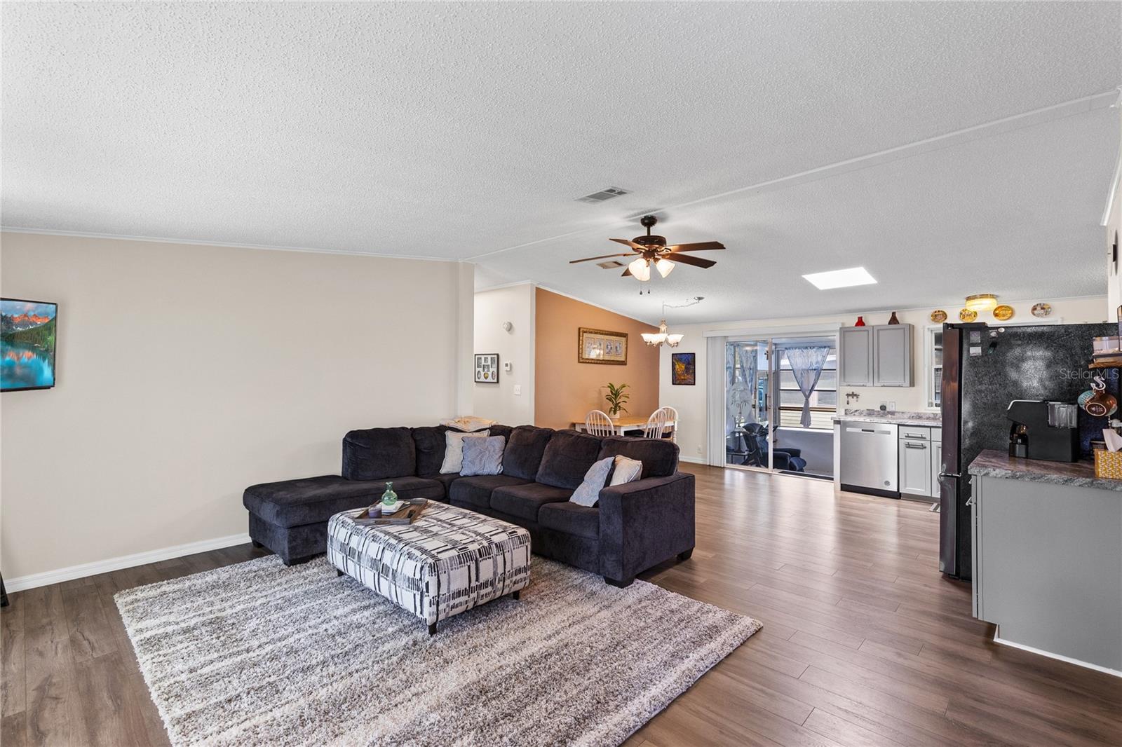 Image 4 of 41 For 516 Ranger Park Court