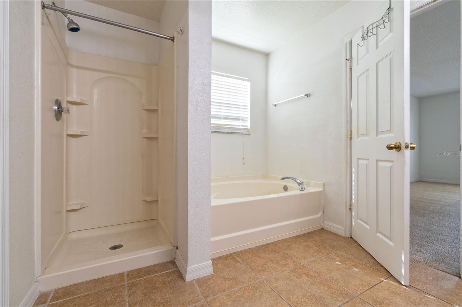 Image 13 of 25 For 939 Flower Fields Lane