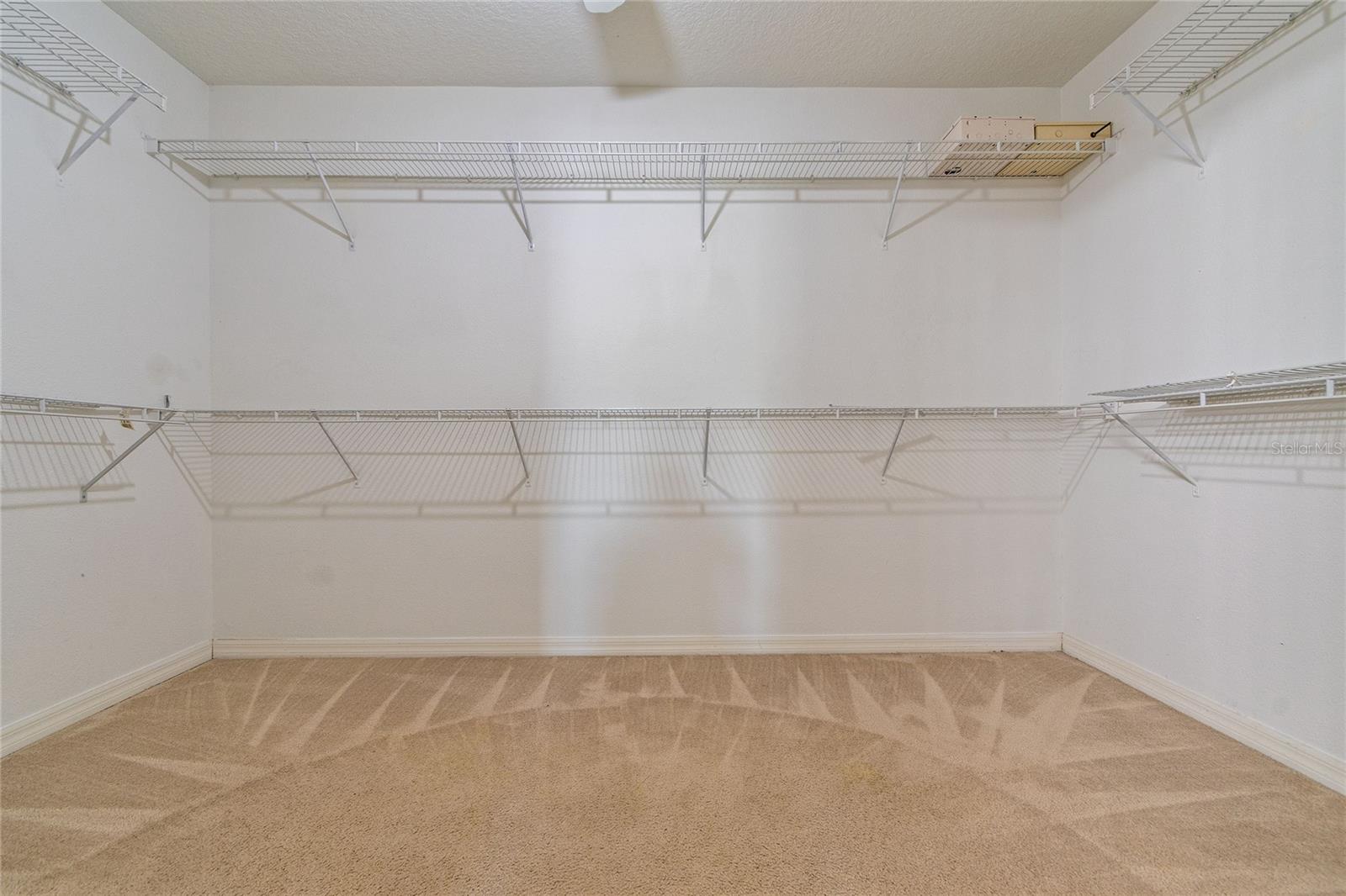 Image 14 of 25 For 939 Flower Fields Lane