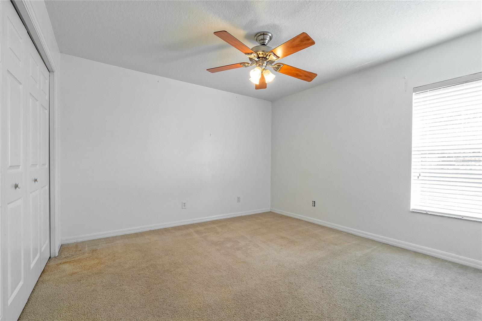 Image 16 of 25 For 939 Flower Fields Lane