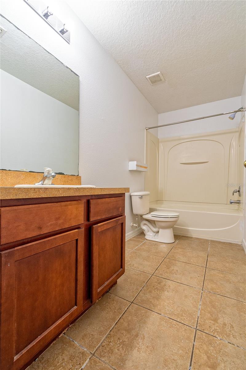 Image 18 of 25 For 939 Flower Fields Lane