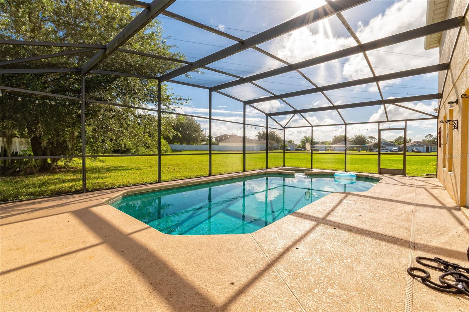 Image 20 of 25 For 939 Flower Fields Lane