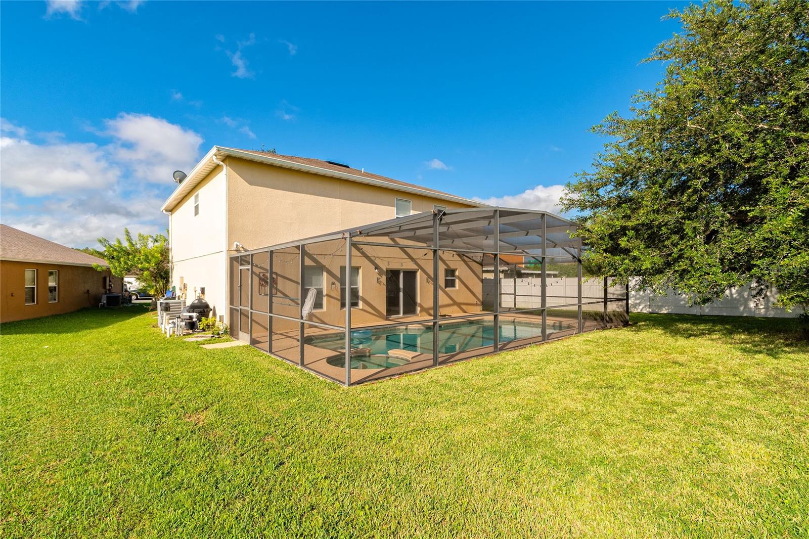 Image 23 of 25 For 939 Flower Fields Lane