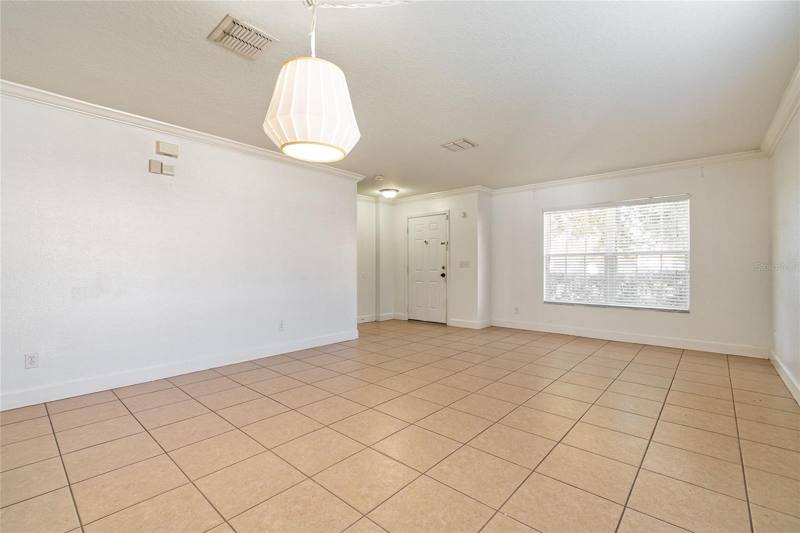 Image 4 of 25 For 939 Flower Fields Lane