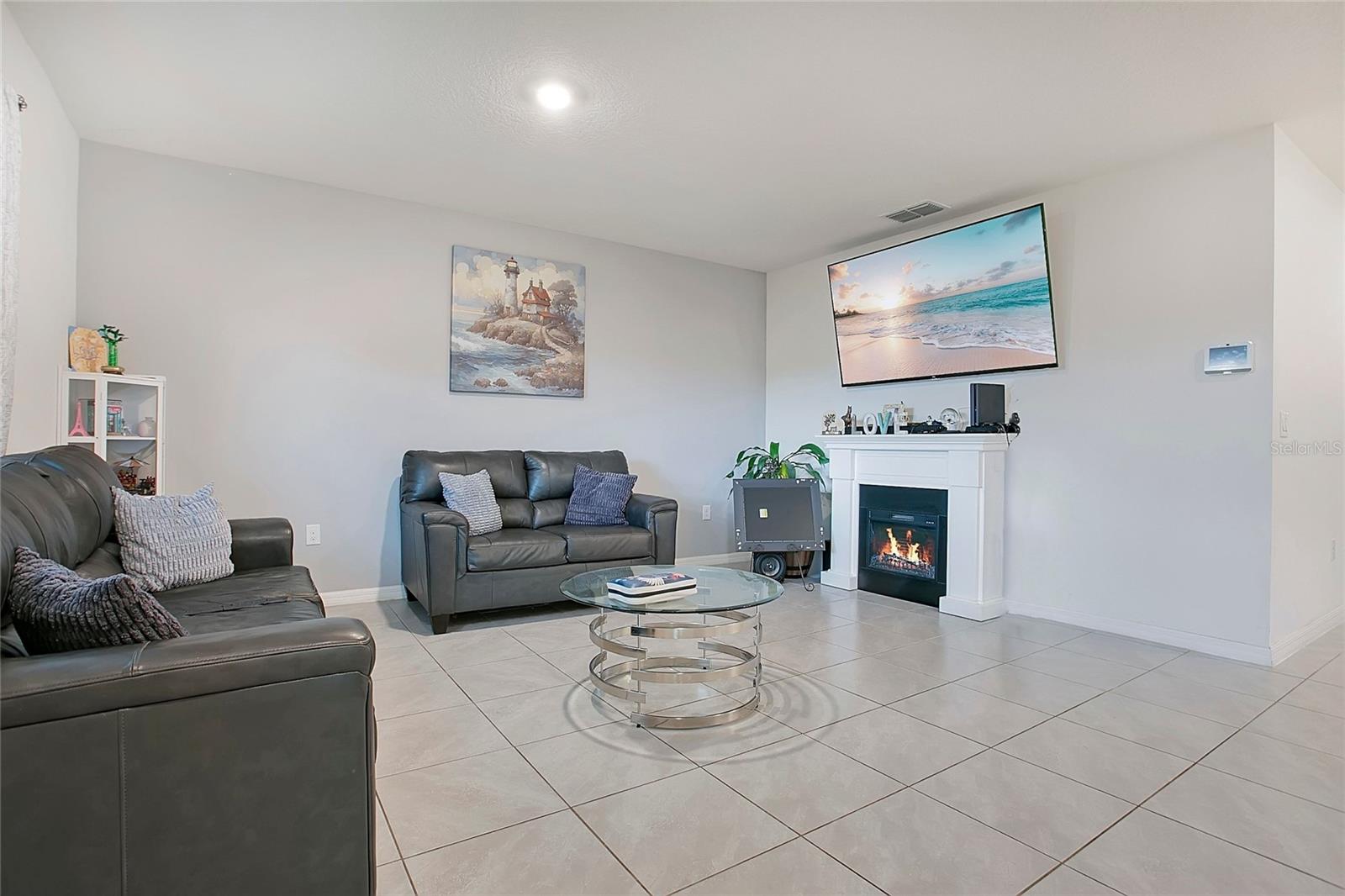 Image 3 of 31 For 3676 Scarlett Oak Drive