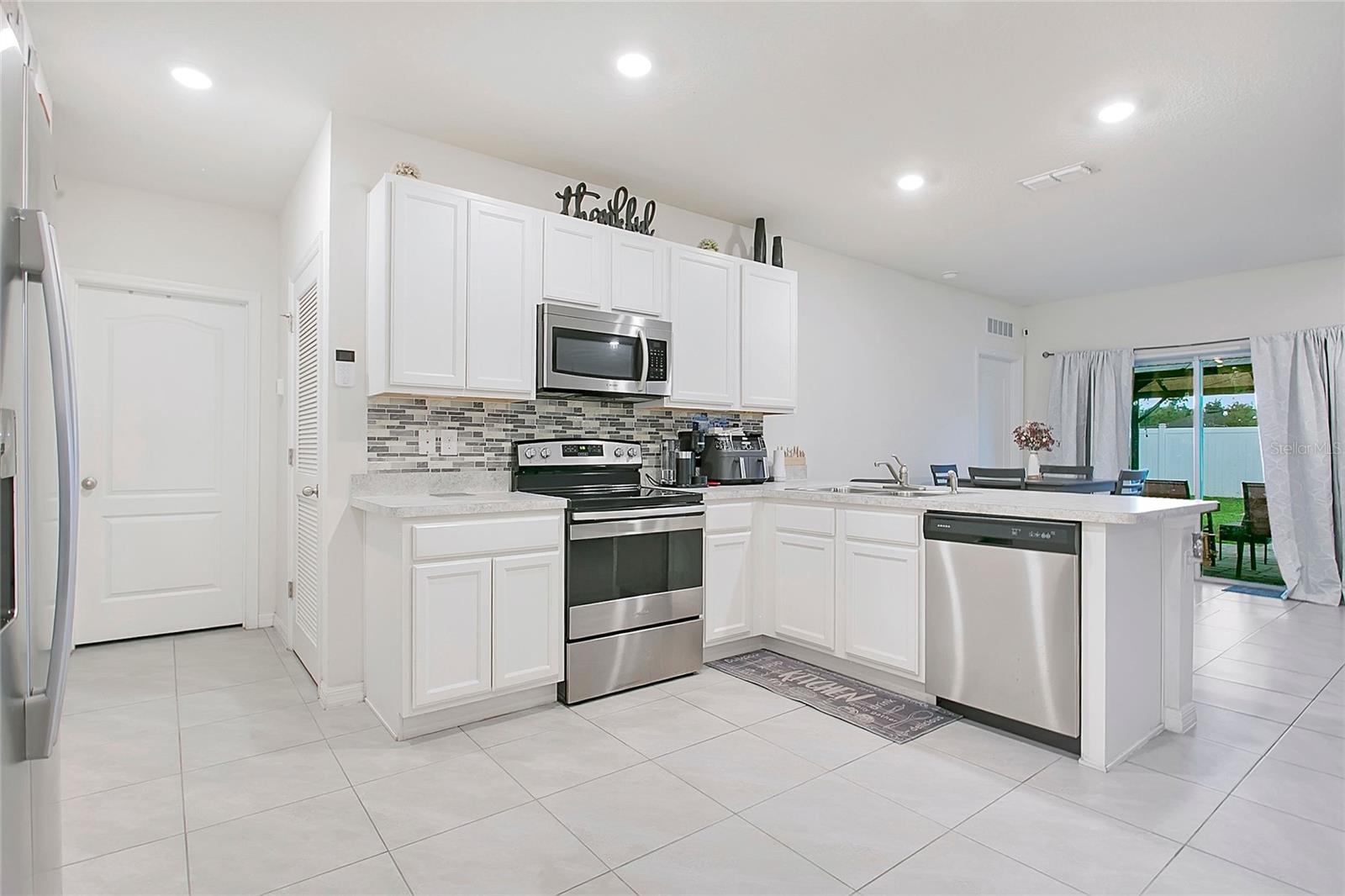 Image 8 of 31 For 3676 Scarlett Oak Drive