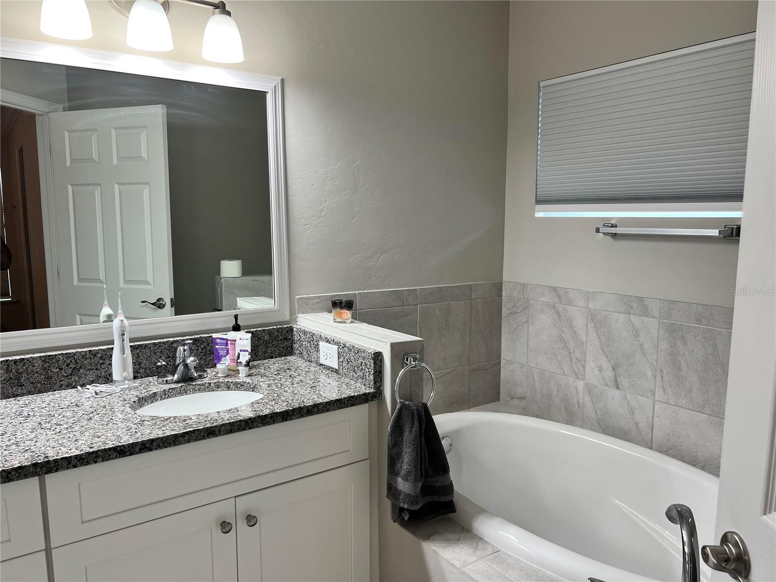 Image 5 of 9 For 25107 9th Lane