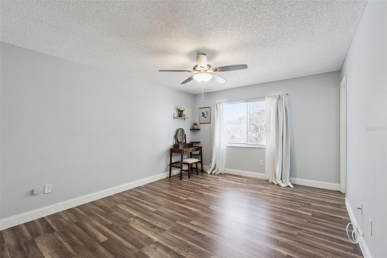 Image 10 of 26 For 2948 Willow Bend Boulevard