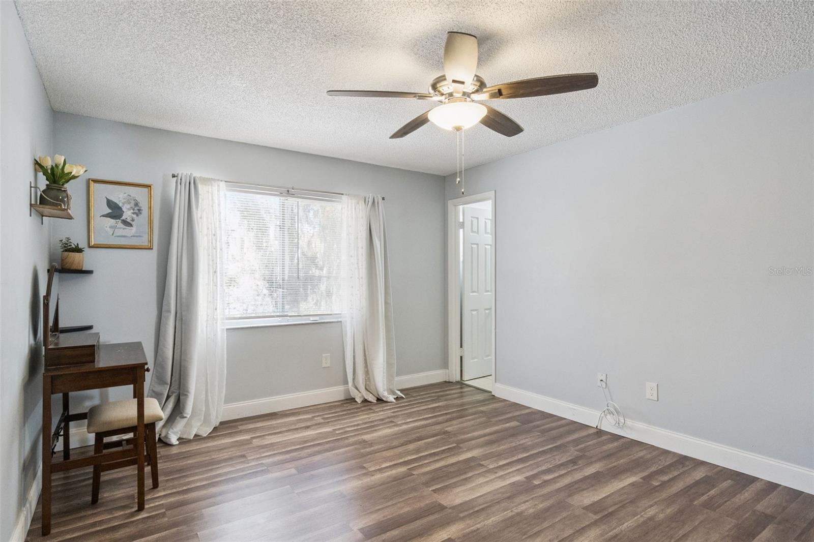 Image 11 of 26 For 2948 Willow Bend Boulevard