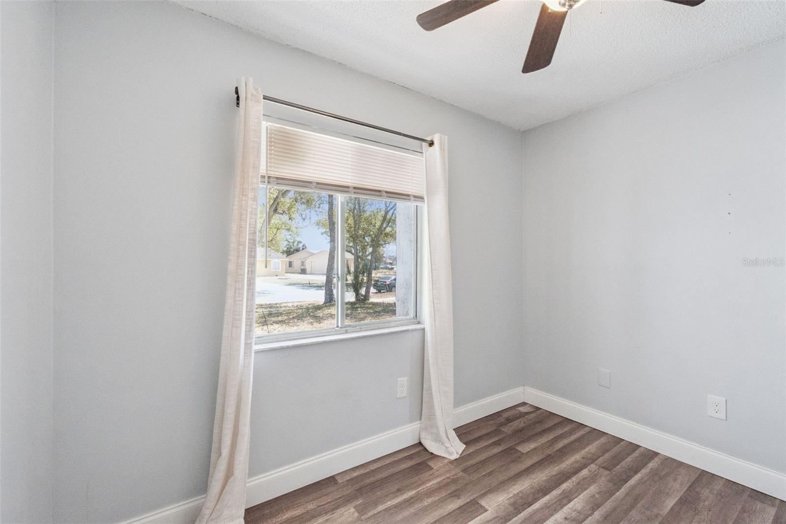 Image 13 of 26 For 2948 Willow Bend Boulevard