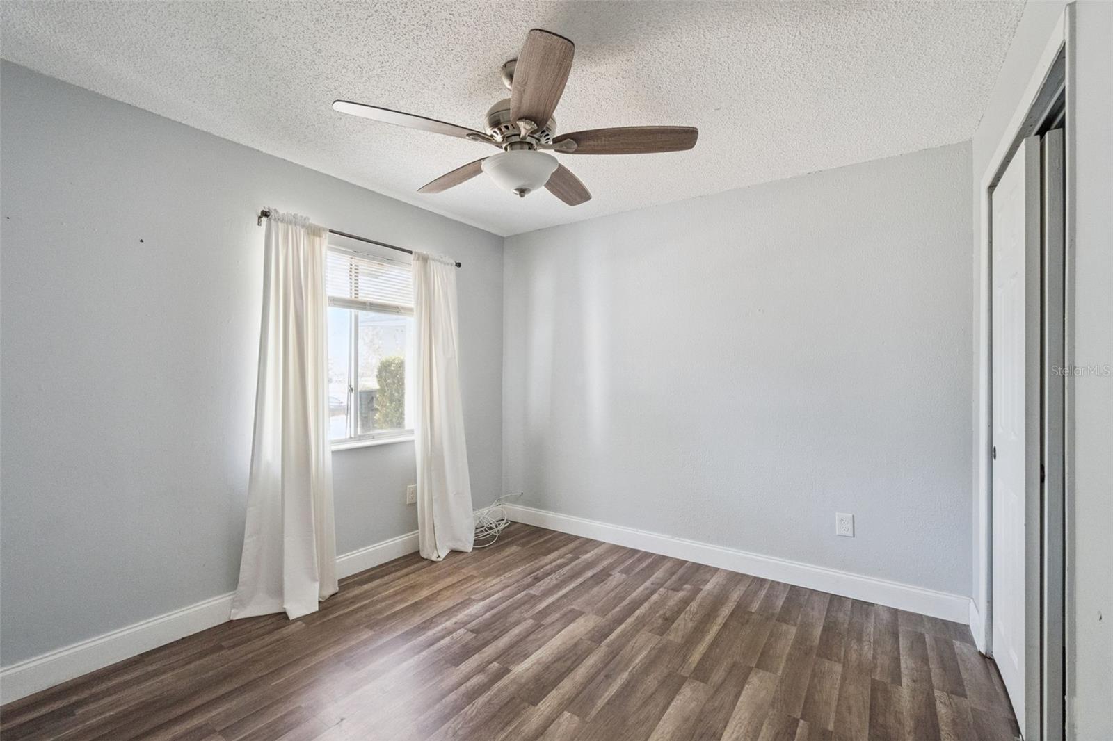 Image 14 of 26 For 2948 Willow Bend Boulevard