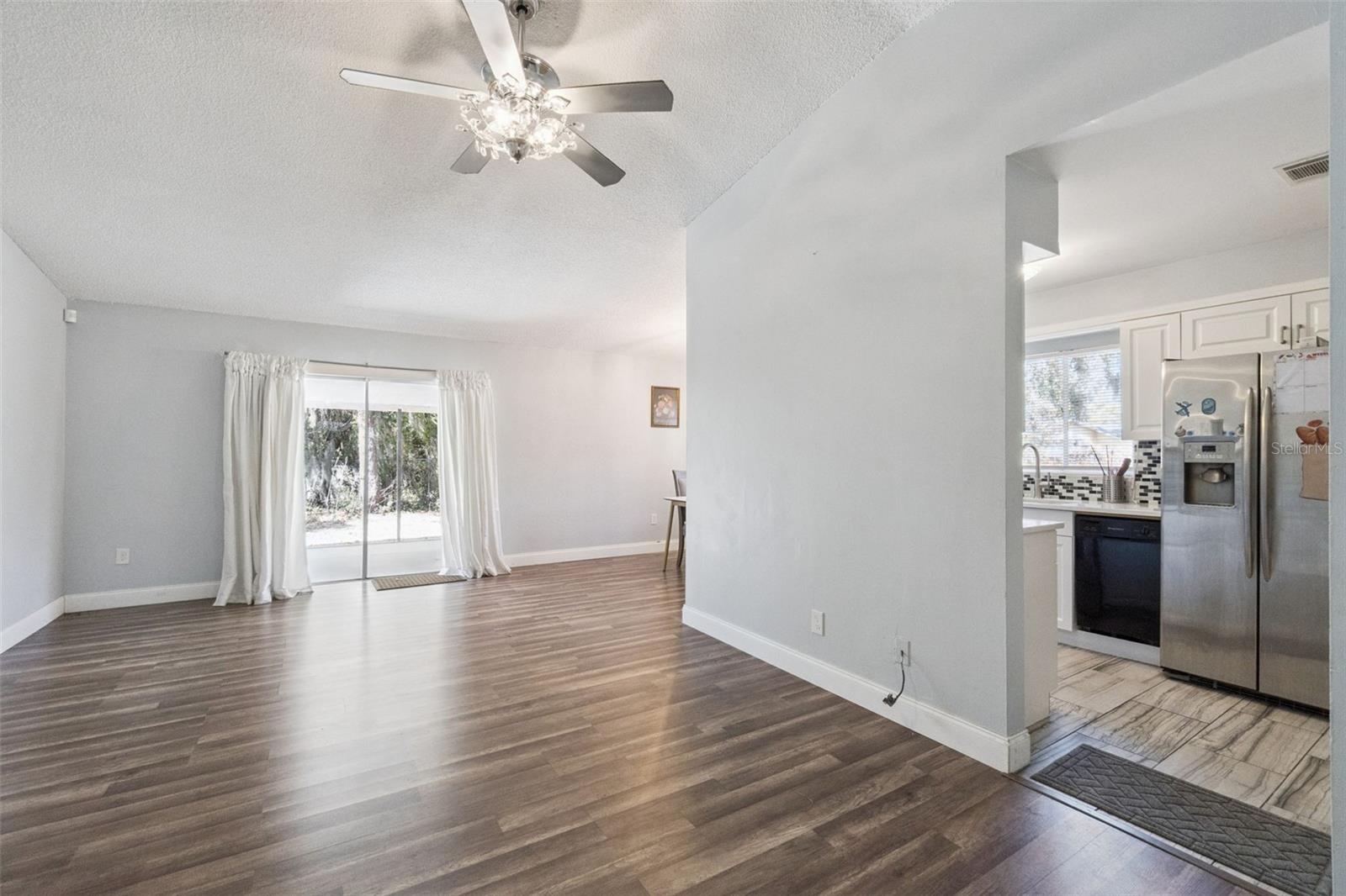 Image 4 of 26 For 2948 Willow Bend Boulevard