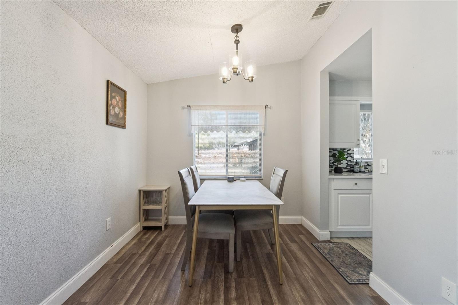 Image 5 of 26 For 2948 Willow Bend Boulevard