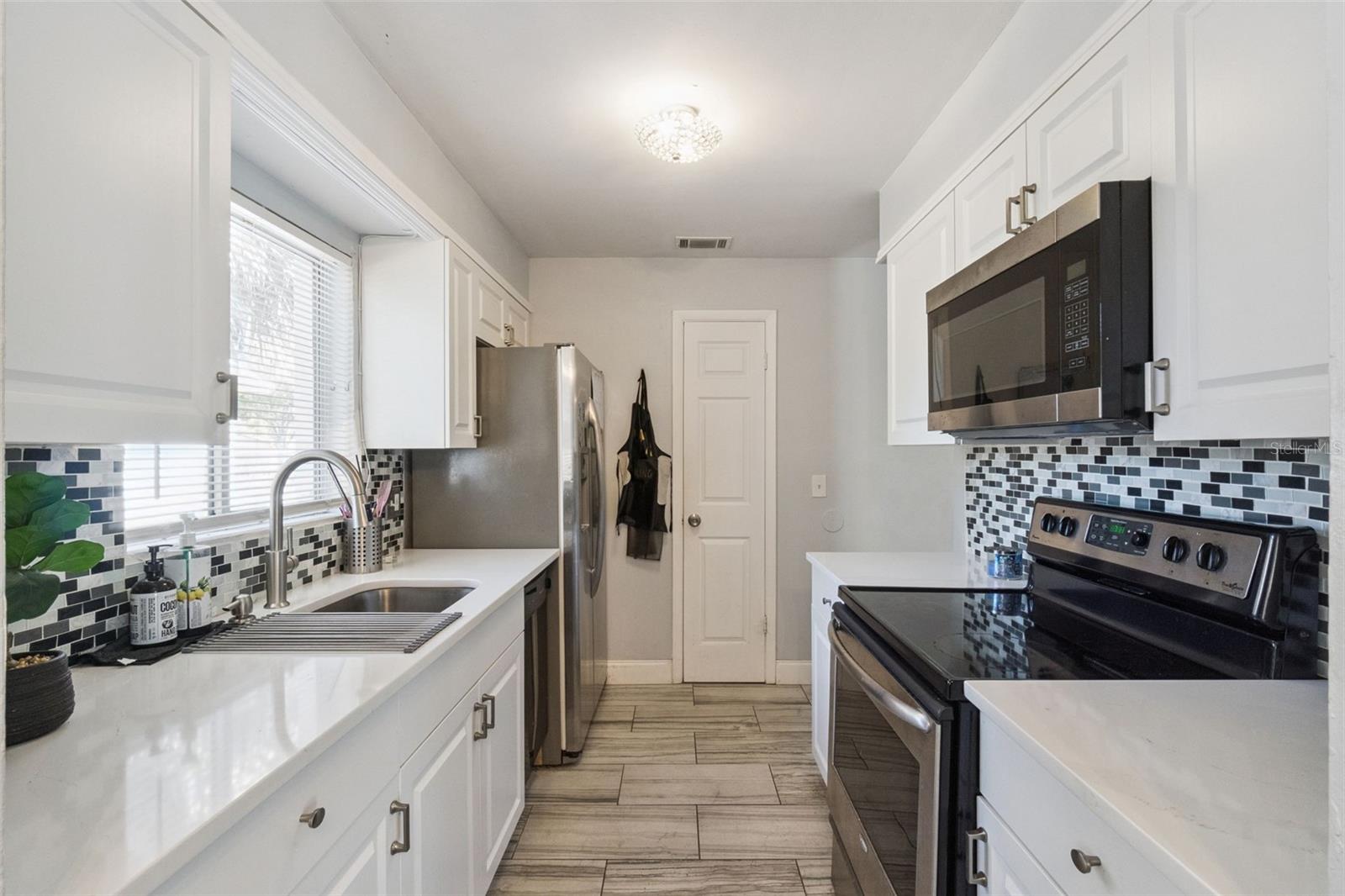 Image 8 of 26 For 2948 Willow Bend Boulevard