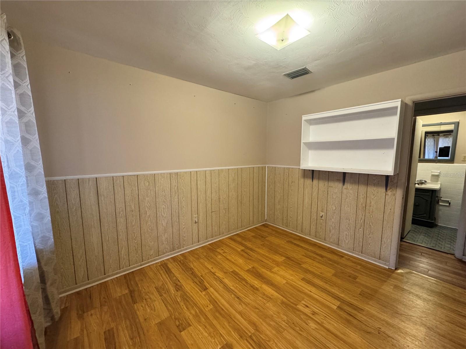 Image 8 of 8 For 446 Theresa Court