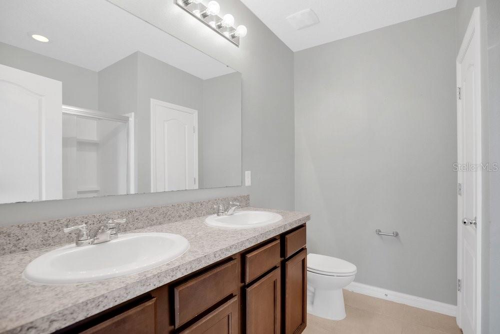 Image 17 of 40 For 336 Arbor Lakes Drive