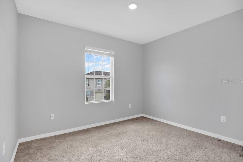 Image 18 of 40 For 336 Arbor Lakes Drive