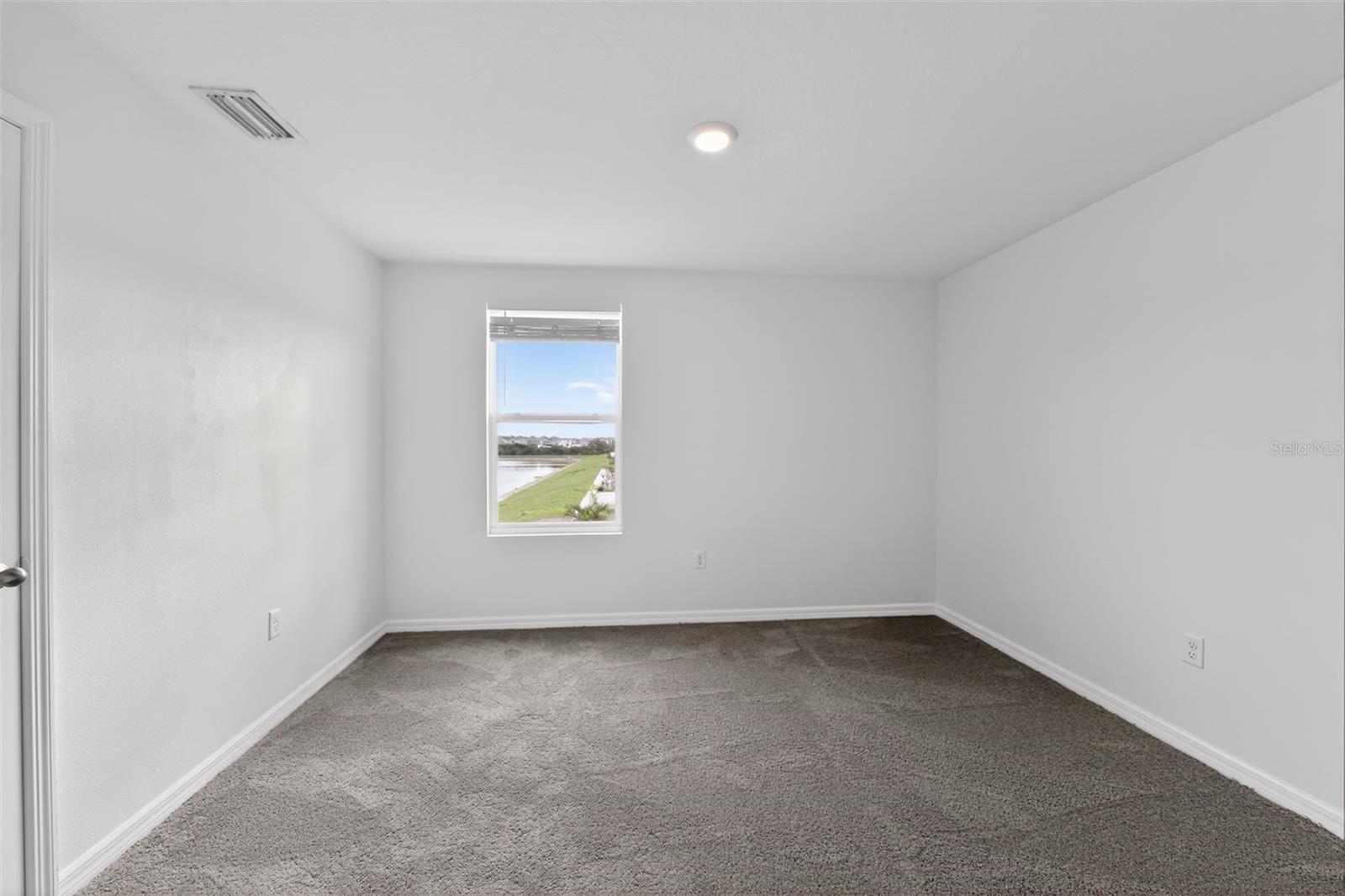 Image 12 of 19 For 439 Sunlit Coral Street